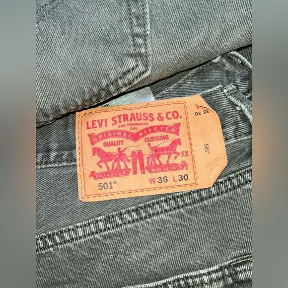 2 Pairs Jeans Levi’s 501 36x30 Men’s Sage Green Button Fly Jeans Lot - Picture 3 of 8